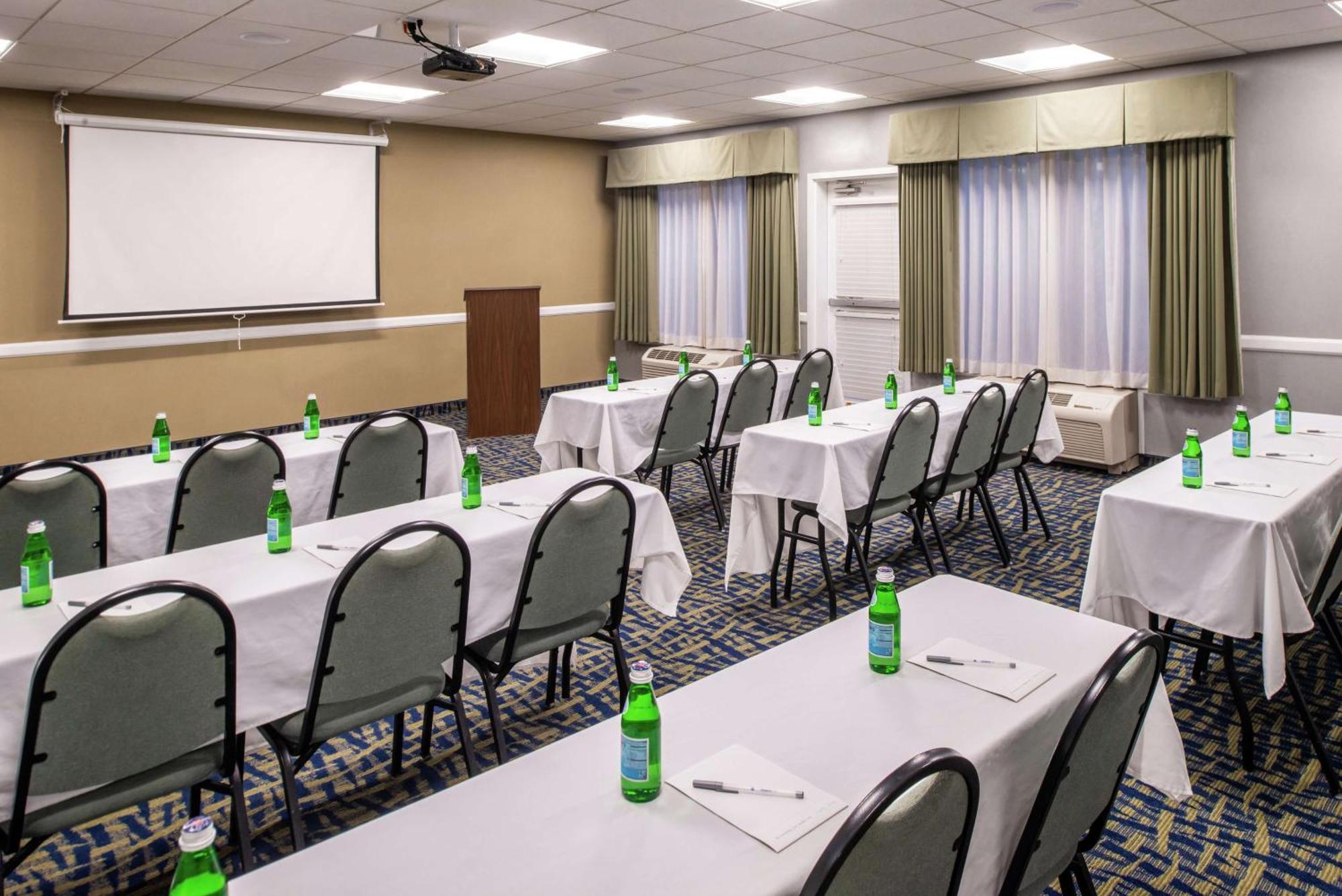 Hampton Inn יוג'ין מראה חיצוני תמונה